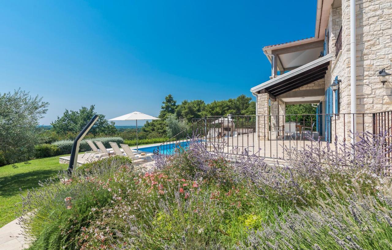 Villa Sterpazzi - Near Porec With Sea View, Private Jacuzzi, Sauna And Pool Višnjan Εξωτερικό φωτογραφία