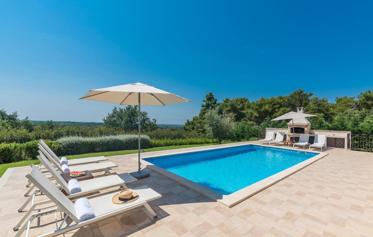 Villa Sterpazzi - Near Porec With Sea View, Private Jacuzzi, Sauna And Pool Višnjan Εξωτερικό φωτογραφία