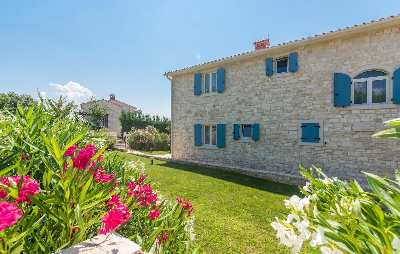 Villa Sterpazzi - Near Porec With Sea View, Private Jacuzzi, Sauna And Pool Višnjan Εξωτερικό φωτογραφία