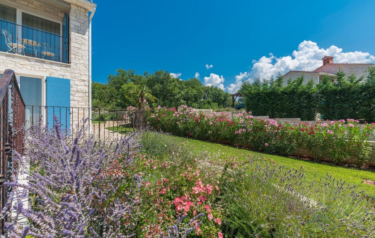 Villa Sterpazzi - Near Porec With Sea View, Private Jacuzzi, Sauna And Pool Višnjan Εξωτερικό φωτογραφία