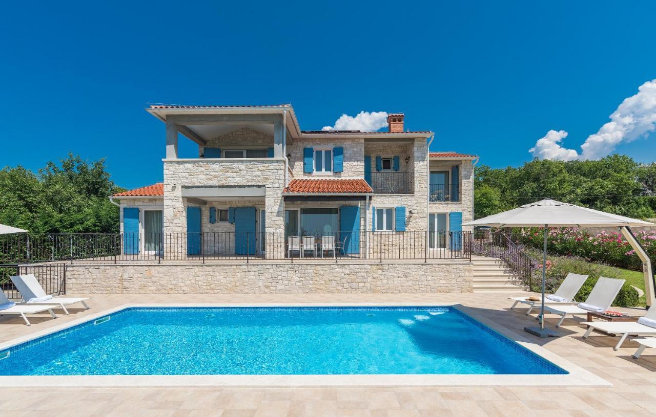 Villa Sterpazzi - Near Porec With Sea View, Private Jacuzzi, Sauna And Pool Višnjan Εξωτερικό φωτογραφία