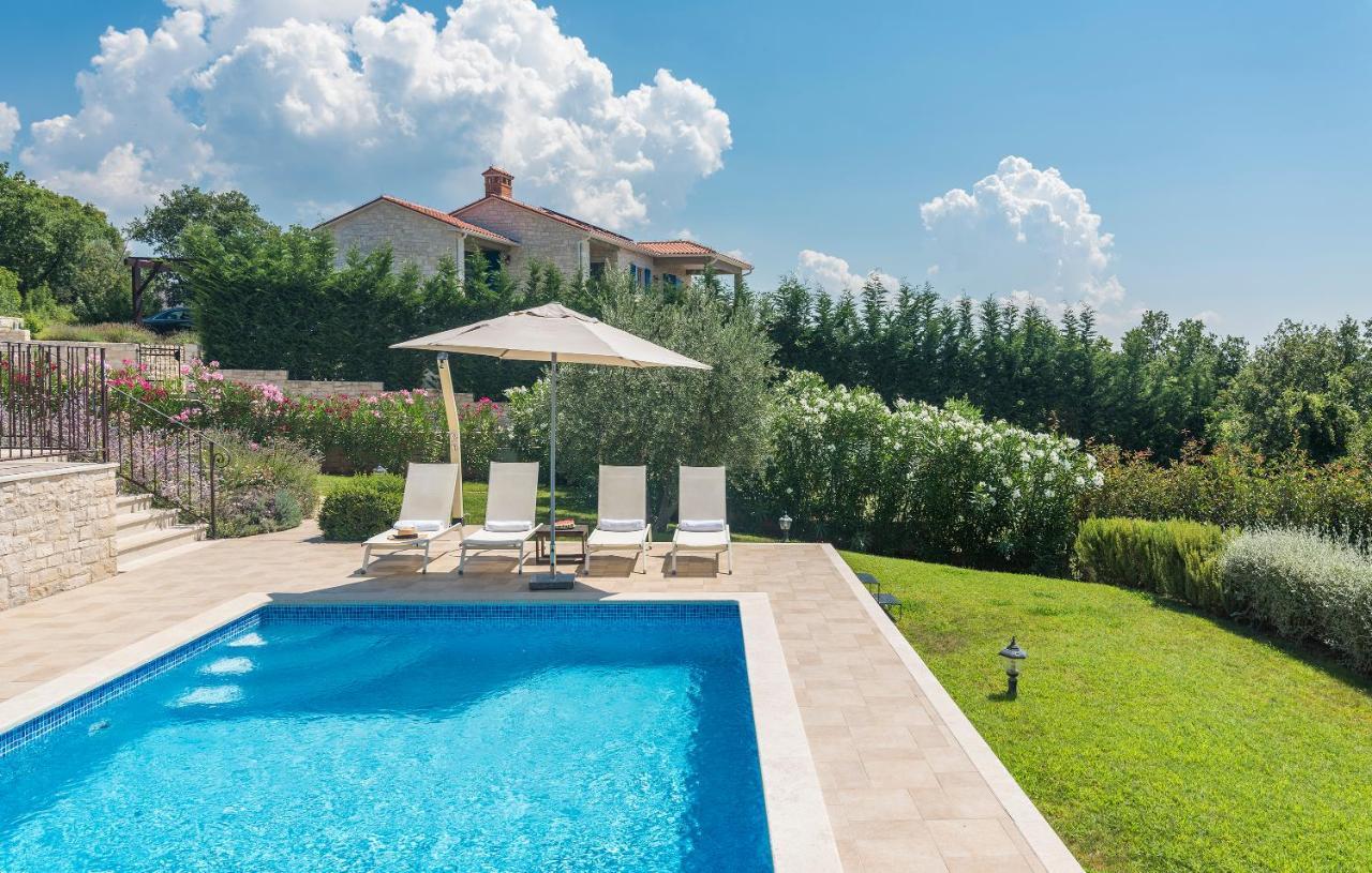Villa Sterpazzi - Near Porec With Sea View, Private Jacuzzi, Sauna And Pool Višnjan Εξωτερικό φωτογραφία